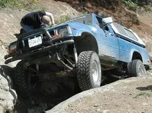 Toyota Pickup (Hilux) 22R photo 2